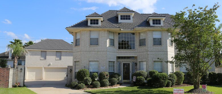 Exclusive Dealer for Classic Country Manor Aluminum Shake
